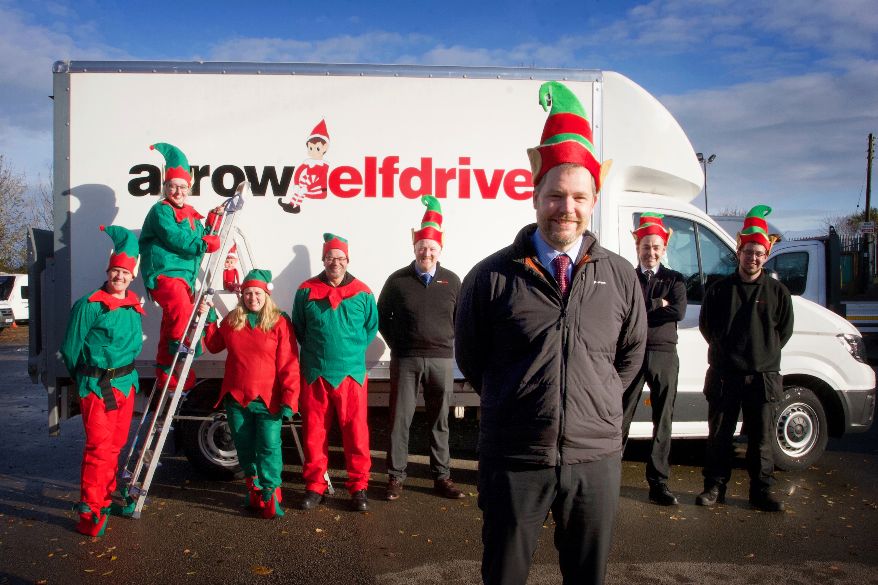 Elf-drive supports hospices at Christmas